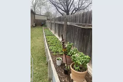 806 E Highway St, Fredericksburg, TX 78624 - Photo 55