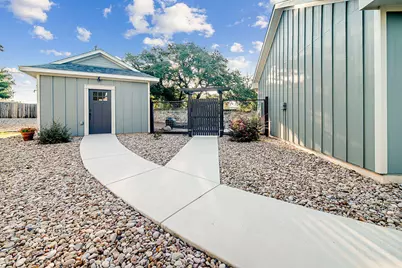 411 Cypress, Fredericksburg, TX 78624 - Photo 27
