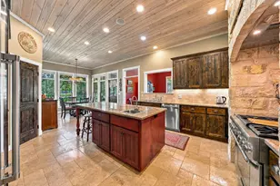 327 S Stag Trail, Fredericksburg, TX 78624 - Photo 11