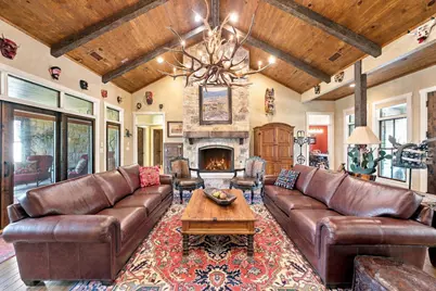 327 S Stag Trail, Fredericksburg, TX 78624 - Photo 5