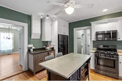 605 W Schubert St, Fredericksburg, TX 78624 - Photo 11