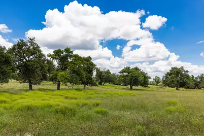 100 N Gretchen Grove Ln, Fredericksburg, TX 78624 - Photo 3