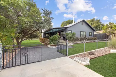 127 Mariposa Dr, Fredericksburg, TX 78624 - Photo 1