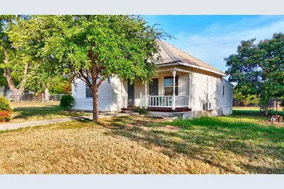 305 Tarrant, Llano, TX 78643 - Photo 3