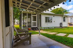 404 E Travis St, Fredericksburg, TX 78624 - Photo 31