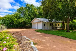 404 E Travis St, Fredericksburg, TX 78624 - Photo 41