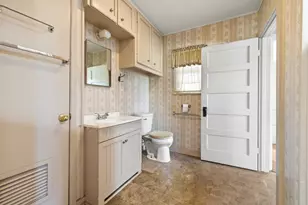 209 Mountain View Dr, Fredericksburg, TX 78624 - Photo 13
