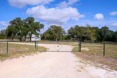 725 Lonesome Loop, Blanco, TX 78606 - Photo 3