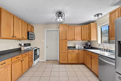 163 Quail Run, Harper, TX 78631 - Photo 13