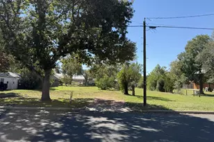 211 W Centre St, Fredericksburg, TX 78624 - Photo 1