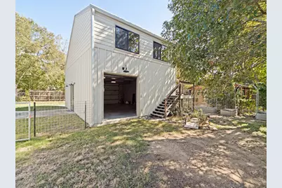 222 W Centre St, Fredericksburg, TX 78624 - Photo 35