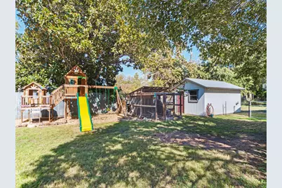 222 W Centre St, Fredericksburg, TX 78624 - Photo 37