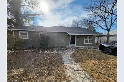 311 W Burbank St, Fredericksburg, TX 78624 - Photo 1