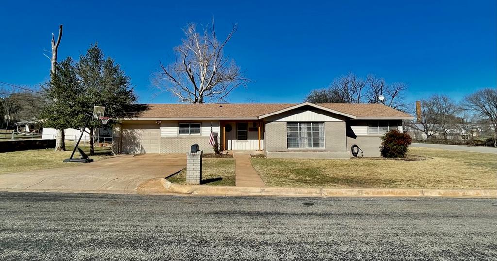 205 W Marble, Llano, TX 78643 - MLS 87762 - Coldwell Banker