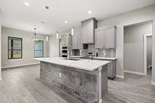 227 Riley Ln, Fredericksburg, TX 78624 - Photo 5