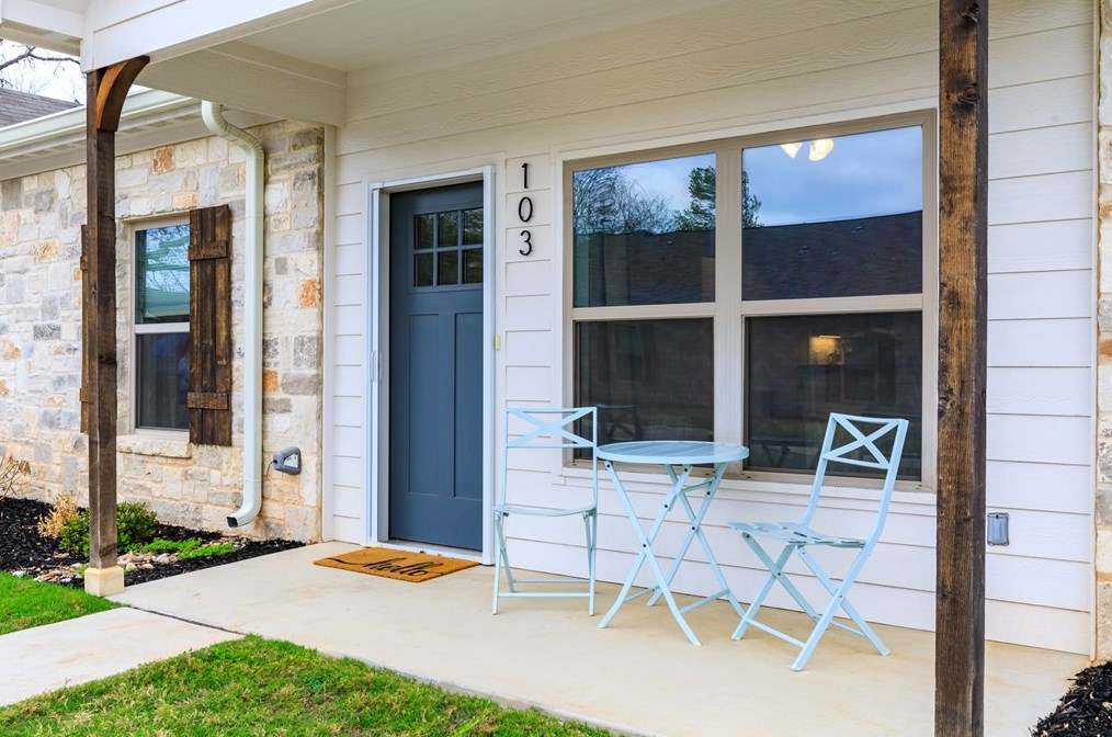 705 Highway St, Fredericksburg TX  78624-5248 exterior