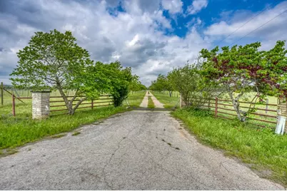 11446 N State Hwy 16, Fredericksburg, TX 78624 - Photo 15