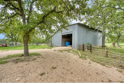 11446 N State Hwy 16, Fredericksburg, TX 78624 - Photo 21