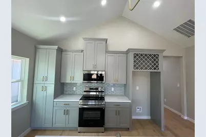 126 Feather Way, Fredericksburg, TX 78624 - Photo 3