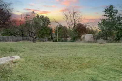 1013 Avenue B, Fredericksburg, TX 78624 - Photo 1