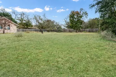 1013 Avenue B, Fredericksburg, TX 78624 - Photo 3