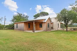 1410 Grapetown Rd, Fredericksburg, TX 78624 - Photo 15