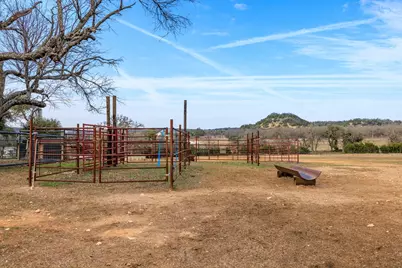 888 Dietrich Rd, Fredericksburg, TX 78624 - Photo 41