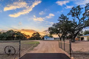888 Dietrich Rd, Fredericksburg, TX 78624 - Photo 31