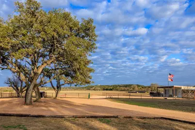 888 Dietrich Rd, Fredericksburg, TX 78624 - Photo 27