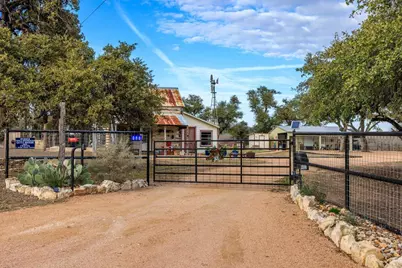 888 Dietrich Rd, Fredericksburg, TX 78624 - Photo 3