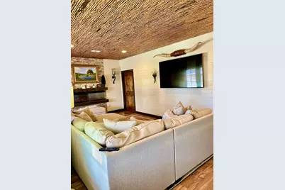 646 Victor Eckhardt Rd, Fredericksburg, TX 78624 - Photo 23