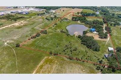 646 Victor Eckhardt Rd, Fredericksburg, TX 78624 - Photo 3