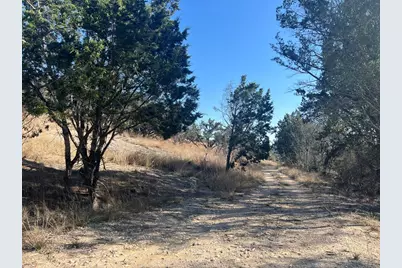 191 E Scott Dr, Center Point, TX 78010 - Photo 3