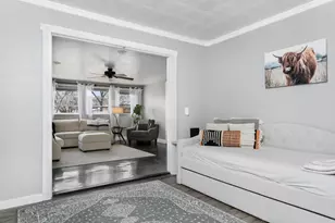 333 W Burbank St, Fredericksburg, TX 78624 - Photo 3