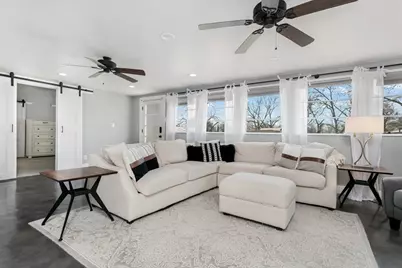 333 W Burbank St, Fredericksburg, TX 78624 - Photo 13