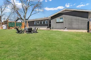 333 W Burbank St, Fredericksburg, TX 78624 - Photo 23