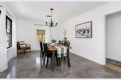 333 W Burbank St, Fredericksburg, TX 78624 - Photo 11