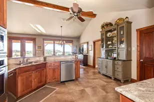 372 E Distant View Dr, Fredericksburg, TX 78624 - Photo 15