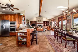 372 E Distant View Dr, Fredericksburg, TX 78624 - Photo 11