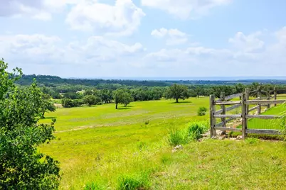 372 E Distant View Dr, Fredericksburg, TX 78624 - Photo 37