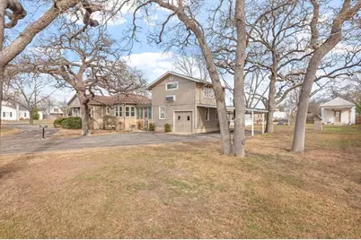 707 N Milam St, Fredericksburg, TX 78624 - Photo 1