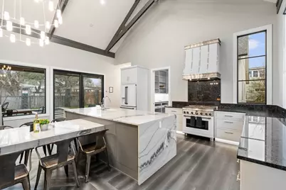 106 E College St, Fredericksburg, TX 78624 - Photo 9