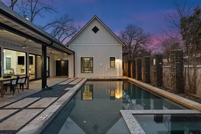 106 E College St, Fredericksburg, TX 78624 - Photo 33