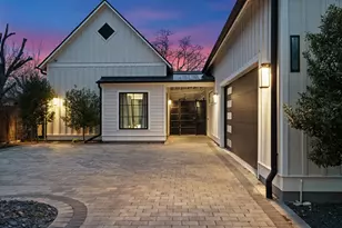 106 E College St, Fredericksburg, TX 78624 - Photo 35