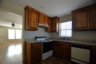 2910 Memorial Blvd, Kerrville, TX 78028 - Photo 7