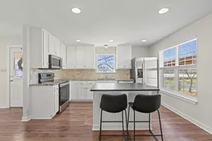 204 Morning Glory Dr, Fredericksburg, TX 78624 - Photo 11