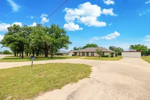 134 Bobbie Lynn St, Harper, TX 78631 - Photo 1