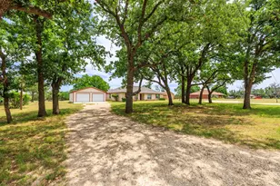 134 Bobbie Lynn St, Harper, TX 78631 - Photo 3