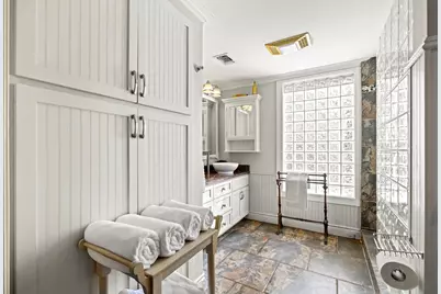 105 E Creek St, Fredericksburg, TX 78624 - Photo 19