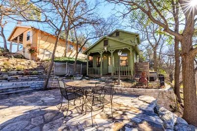 105 E Creek St, Fredericksburg, TX 78624 - Photo 13